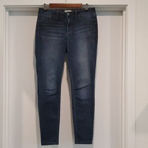 Kiss Me Super Skinny Jean